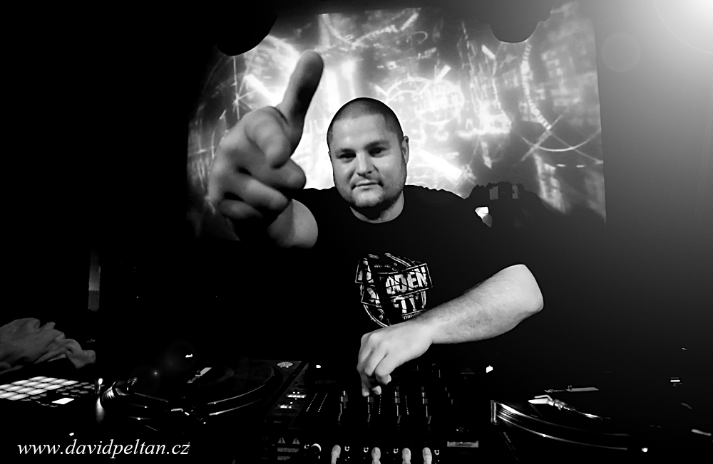 DJ FLUX