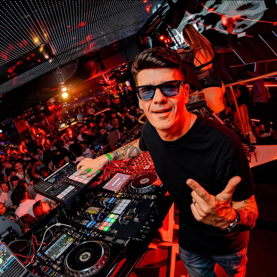 DJ ROXTAR