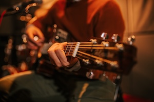 Live Music: Tibor